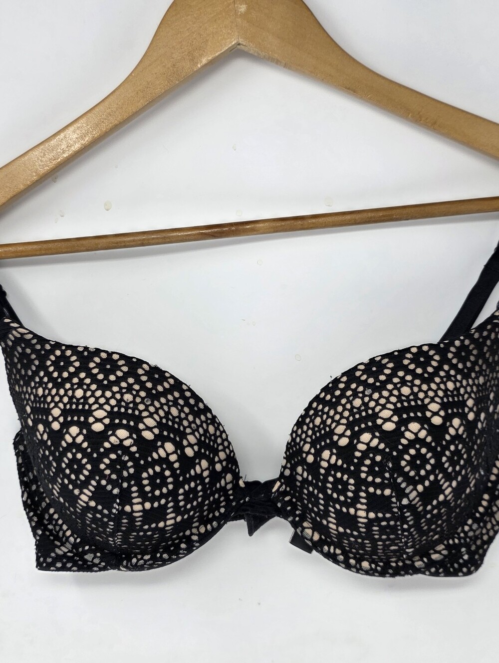 Victoria's Secret Push Up Bra 34D Black / Beige Lace